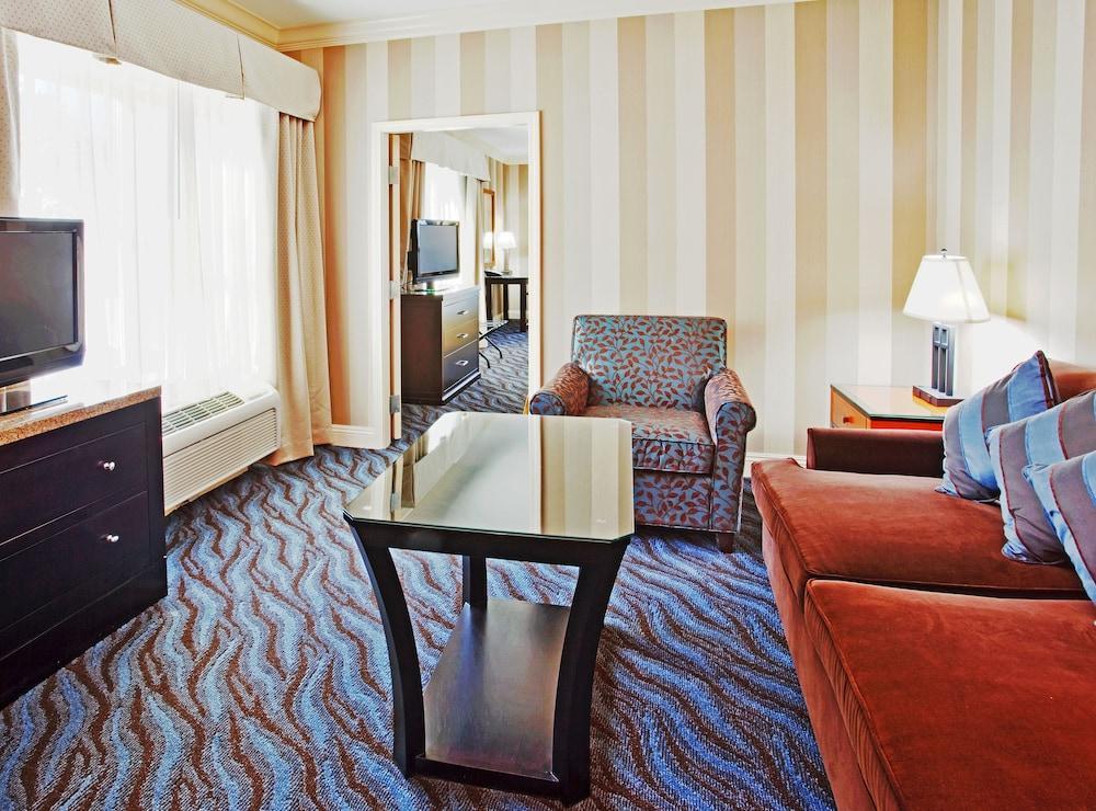 Holiday Inn Express Hotel & Suites Santa Cruz By Ihg Exteriér fotografie